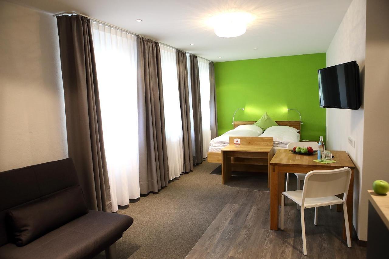 Wemding Schieners Hotel & Apfelhof Apartments מראה חיצוני תמונה