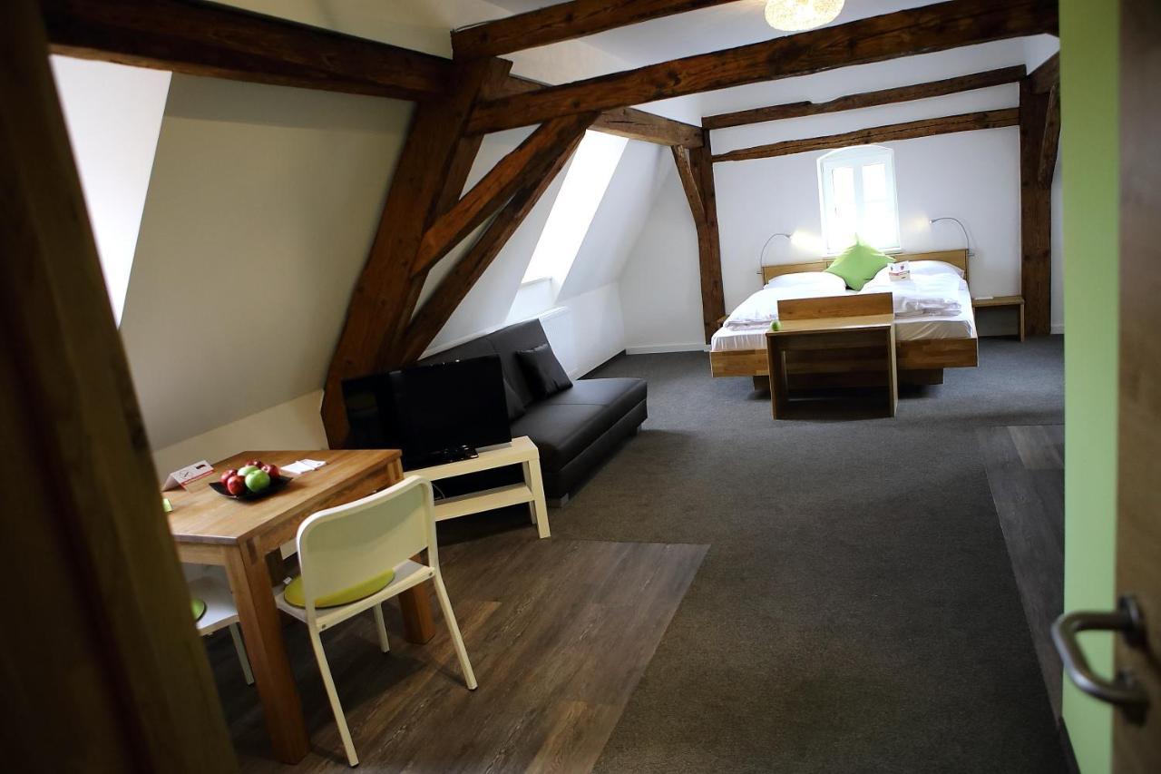 Wemding Schieners Hotel & Apfelhof Apartments מראה חיצוני תמונה