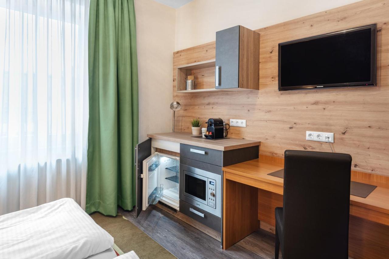 Wemding Schieners Hotel & Apfelhof Apartments מראה חיצוני תמונה