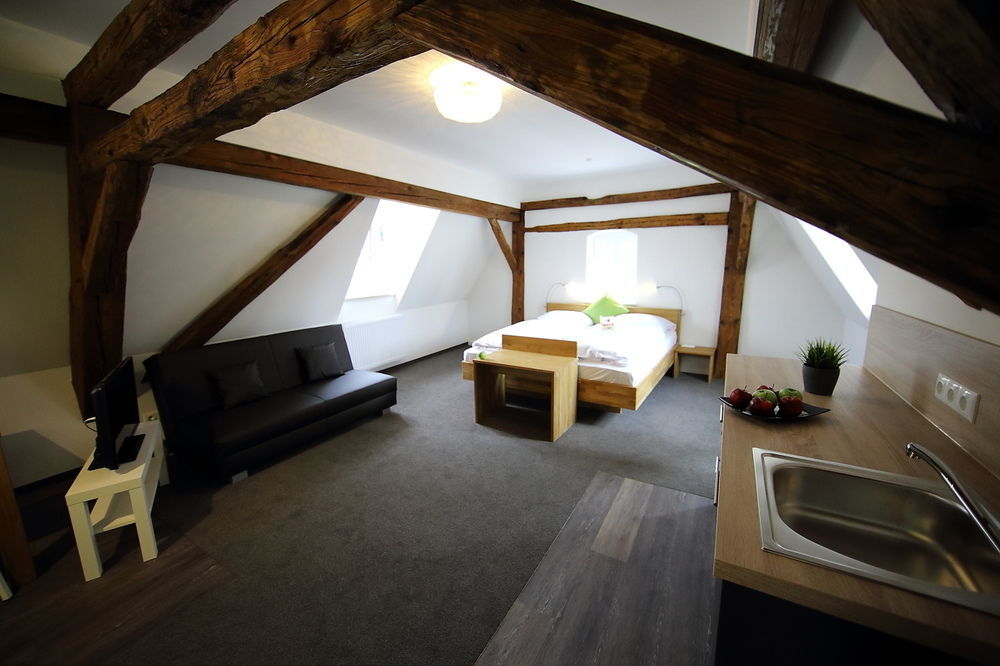 Wemding Schieners Hotel & Apfelhof Apartments מראה חיצוני תמונה