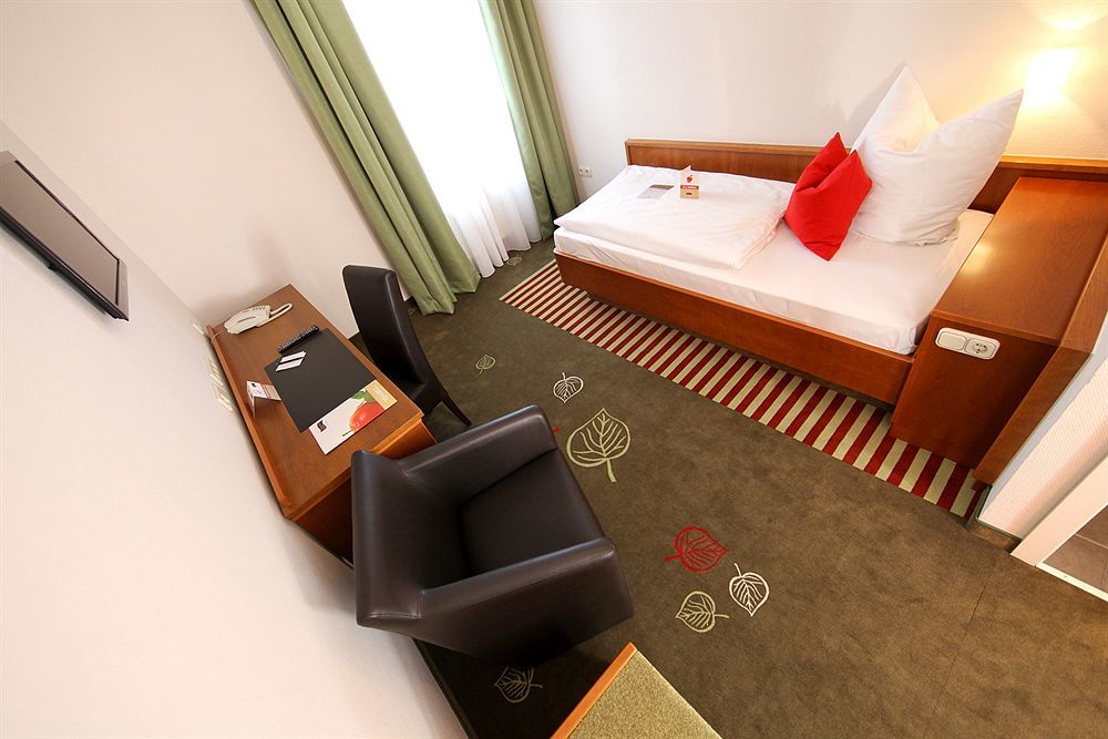 Wemding Schieners Hotel & Apfelhof Apartments מראה חיצוני תמונה